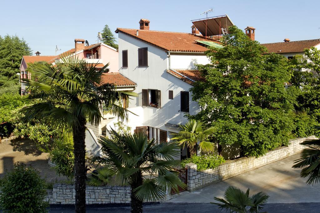 Apartments Mladenka Poreč Buitenkant foto